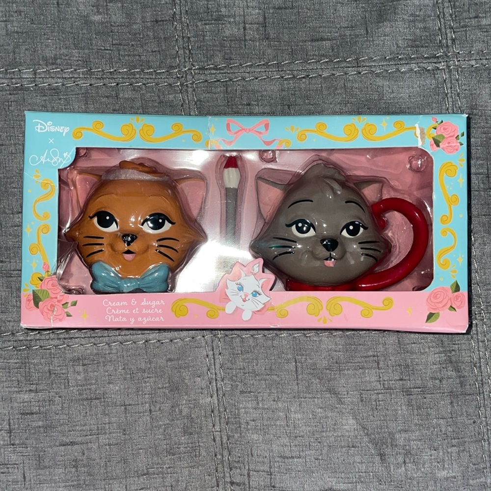 Disney Parks Aristocats cream and sugar servers new